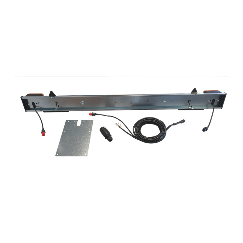 Barra regolabile 1200 ÷ 1800 mm con fanali posteriori 12V alogeni e triangoli rifrangenti